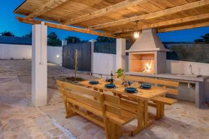 Holiday home in Slivnica - Paklenica Riviera 44875