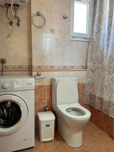 Nikis Rose Garden Lxs