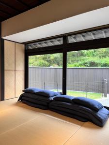 小塩の灯り 石垣の別荘