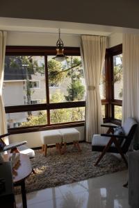 Apto com lareira, ar quente frio a 800m do centro