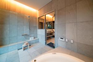 小塩の灯り 石垣の別荘