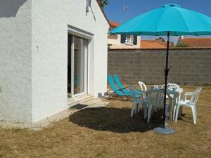 Maisons de vacances Maison Cosy, Renovee, Proche Plage et Centre, Jardin, Animaux Bienvenus - FR-1-652-19 : Maison de Vacances