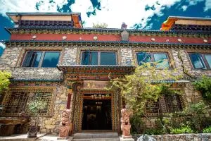 月夜精品民宿 - Diqing