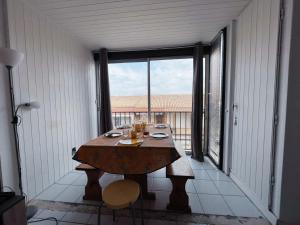 Coquet T2 Cabine à 50m de la Plage avec Parking Privé - 4 Pers - Tout Équipé - Proche Commerces - FR-1-795-21