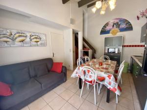 Villa T2 Mezzanine - 36m² - Climatisée - Proche Plage - 6 Pers - Parking Privé - FR-1-795-29