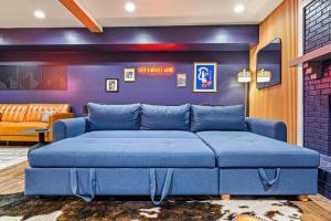 Wooded Oasis, HotTub, Sauna, GameRoom, 15min 2 AVL