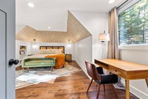 Wooded Oasis, HotTub, Sauna, GameRoom, 15min 2 AVL