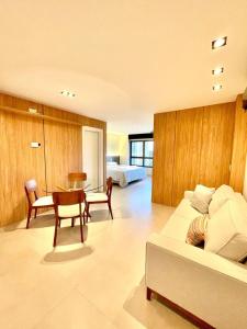 Um Luxo de Vista, Lindo Closet e Móveis Assinados