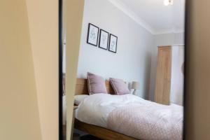 Modern 2 BR perfect for family friends and workers