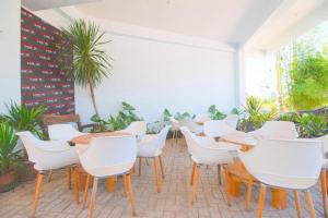 RedDoorz At Fat J Apartelle Mactan