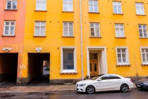 City koti, oma sisäänkäynti ja parkkipaikka