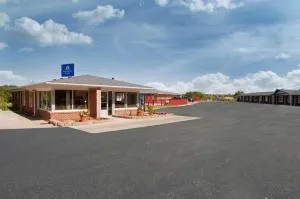 Americas Best Value Inn & Suites Macon at Sunset Dr - Macon