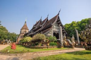 B2 Santitham (Wat Jed Yod) Boutique & Budget Hotel