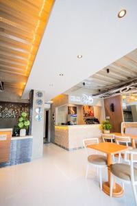 KLM Condotel
