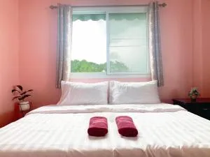 Lake Home Trat - Trat