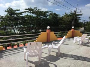 The Royhanna Beach House