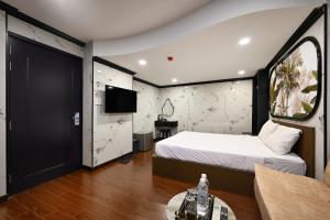 Red Sun Airport Saigon Hotel