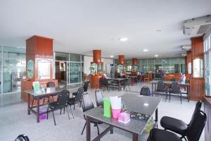 OYO 75394 Sakthong Grand Hotel