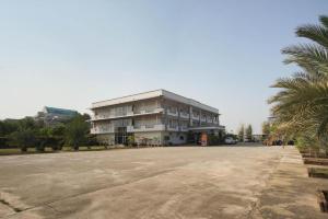 OYO 75394 Sakthong Grand Hotel