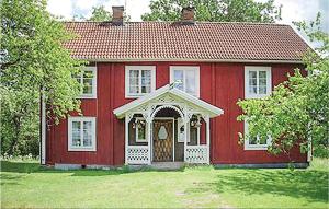 Four-Bedroom Holiday Home In Virserum