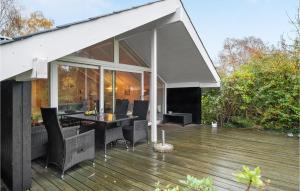 Three-Bedroom Holiday Home In Gorlev