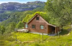 Five-Bedroom Holiday Home In Vikesa - Espeland