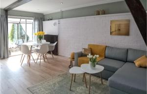 Gorgeous Home In Oostmahorn With Wifi