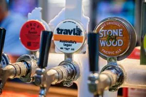 Caledonian Hotel Echuca - 凯阿布勒姆