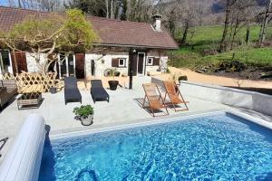 Gîte La Bergerie et sa piscine chauffée