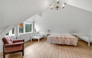 Beautiful Home In Ørsted With Wifi
