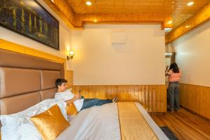 The Social Stays Kasol