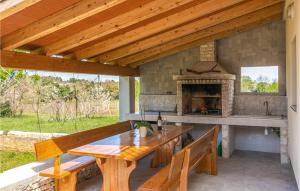 3 Bedroom Awesome Home In Medulin