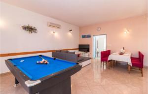 Cozy Home In Pomer With Outdoor Swimming Pool 