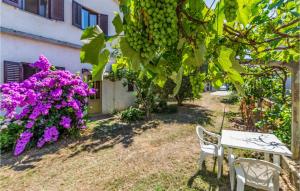 One-Bedroom Apartment In Medulin