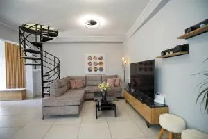 Spacious Maisonette near Beach - Kavrokhórion