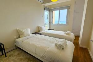 Molos Beachfront City-Centre