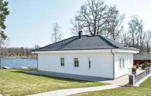 Gorgeous Home In Åseda With Wifi - Lindshammar
