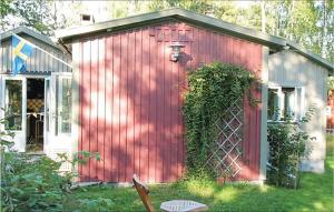 3 Bedroom Beautiful Home In Trosa