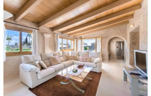 Gorgeous Home In Salqueria Blanca