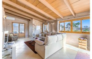 Gorgeous Home In Salqueria Blanca