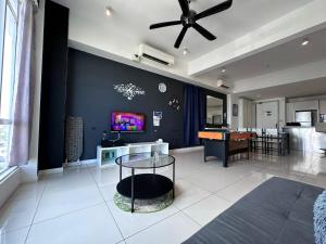 reSTARY - Music, Sutera Avenue Infinity Pool - Imago Opposite - KK City- 2BR,8Pax 来沙旅 歌唱主题公寓 - 无边际日落海景泳池 - Imago商场对面 - KK市中心 - 2房8人 - 3hvězdičkové hotely ve městě Kota Kinabalu