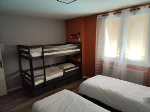 Maisons de vacances Gite Saint Barthelemy le Plain - Village : photos des chambres