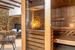 Maisons de vacances Lenesthan - Superbe gite tout confort et spa : photos des chambres
