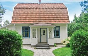 Gorgeous Home In Köpmannebro With Wifi