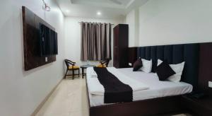 Hotel Starline Residency