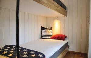 Cozy Home In Rockneby With Wifi