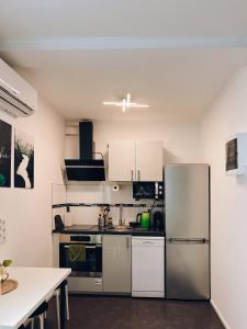 Neuwertiges Apartment mit Kostenlose Privatparkplatz auch für Transporter geeignet R1