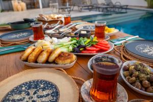 Hatica by Fora Alaçatı