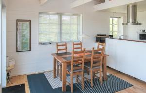 Gorgeous Home In Unnaryd With Wifi