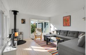 Stunning Home In Faxe With Wifi